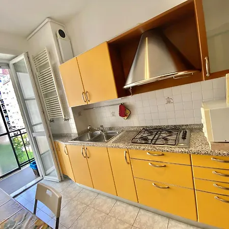 Beada Home, A Pochi Passi Dal Centro Storico E Da Navigli, Con Fermata Metropolitana Vicino Casa Lägenhet